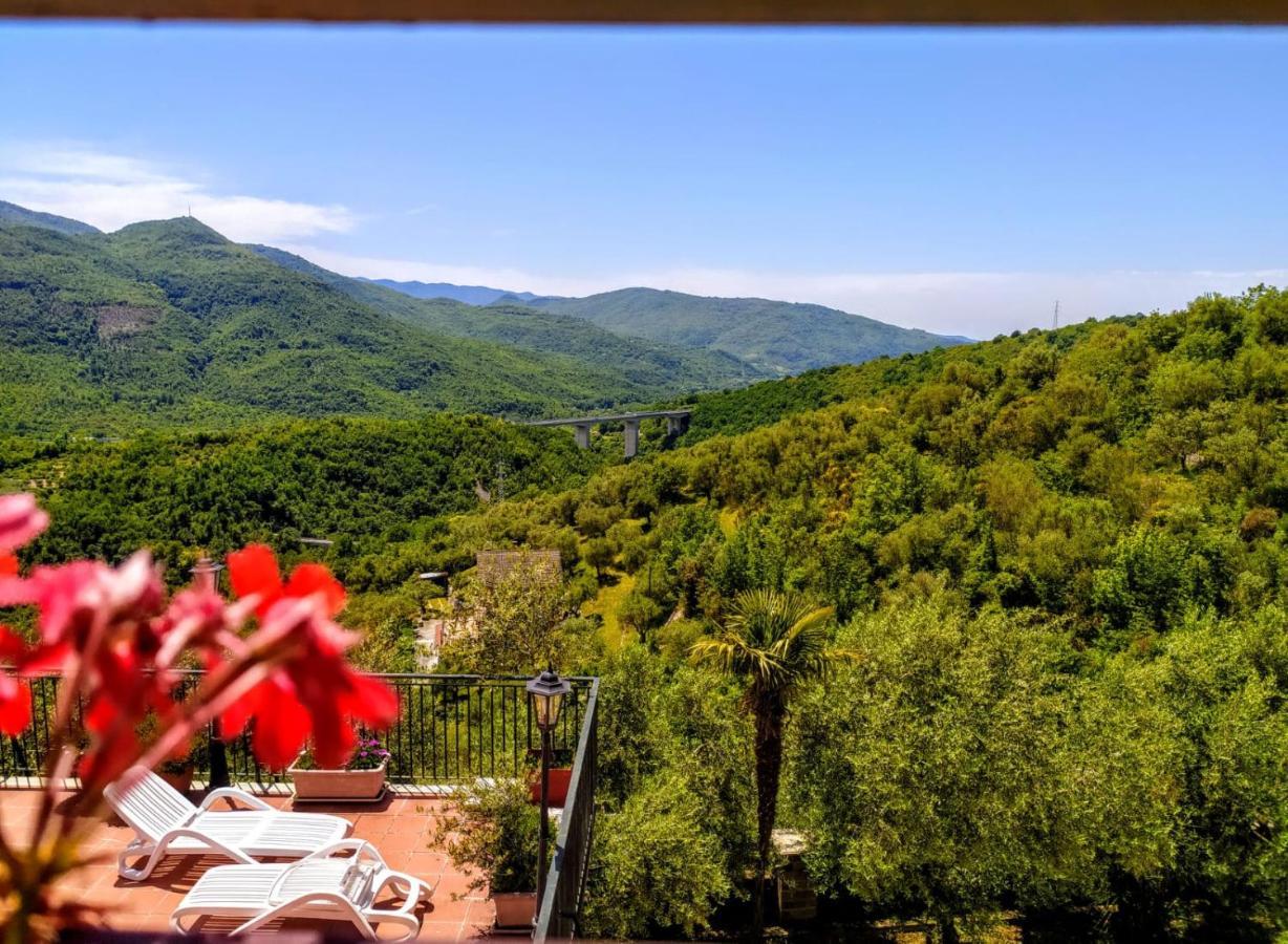 L'Oliveto Hotel Cineto Romano Exterior photo